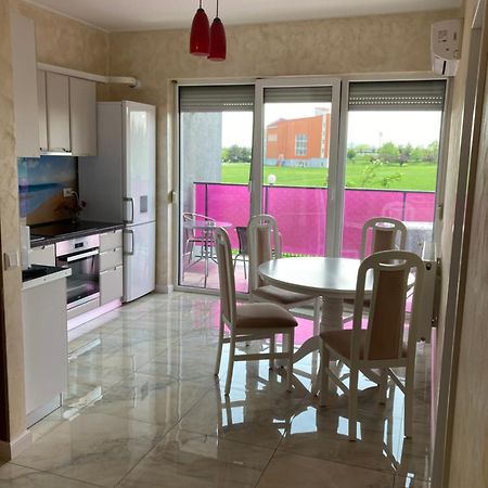 Bhoeme Apartament 오라데아 외부 사진
