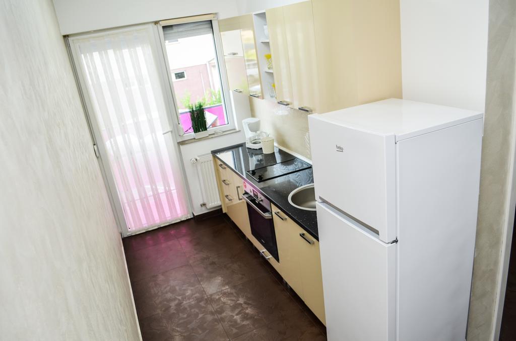 Bhoeme Apartament 오라데아 외부 사진