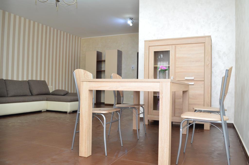 Bhoeme Apartament 오라데아 외부 사진