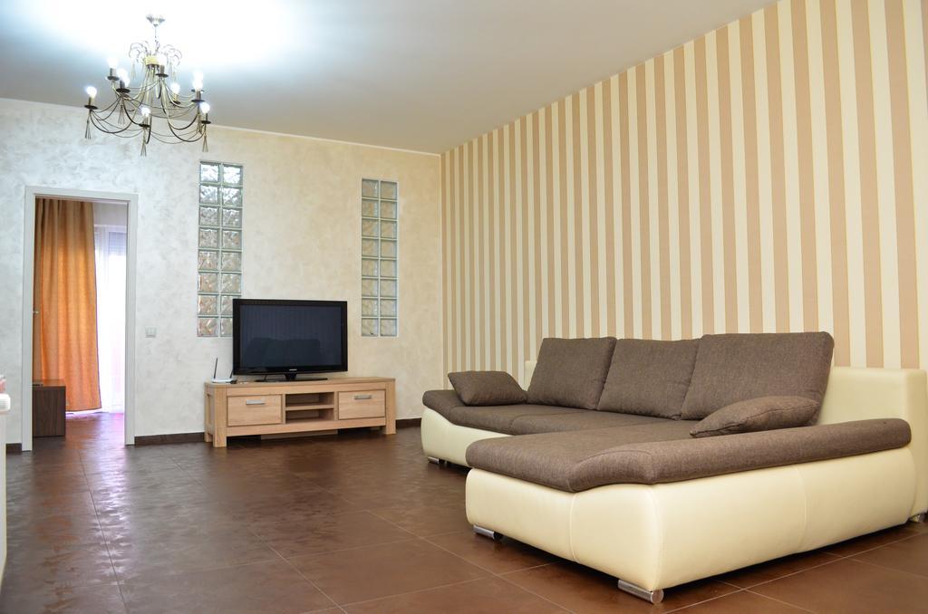 Bhoeme Apartament 오라데아 외부 사진